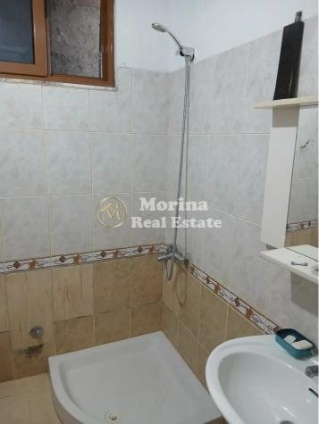 Tirane, jepet me qera apartament 1+1 Kati 1, 60 m² 330 € (Xhamllik)