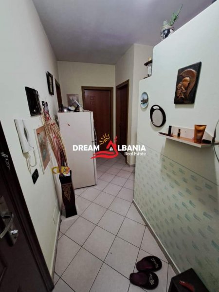 Tirane, shitet apartament 2+1+BLK Kati 8, 79 m² 95.000 Euro (Yzberisht)