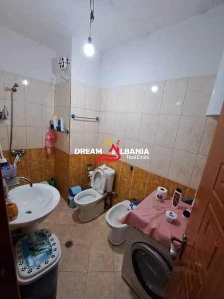 Tirane, shitet apartament 2+1+BLK Kati 8, 79 m² 95.000 Euro (Yzberisht)
