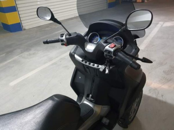 Tirane, shitet Piaggio Mp3 300ie Business Viti 2016, 4.200 Euro