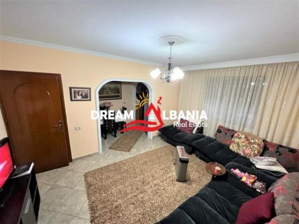 Tirane, shitet apartament 4+1+A+BLK Kati 2, 117 m² 135.000 Euro (Laprake prane Spitalit Amerikan)