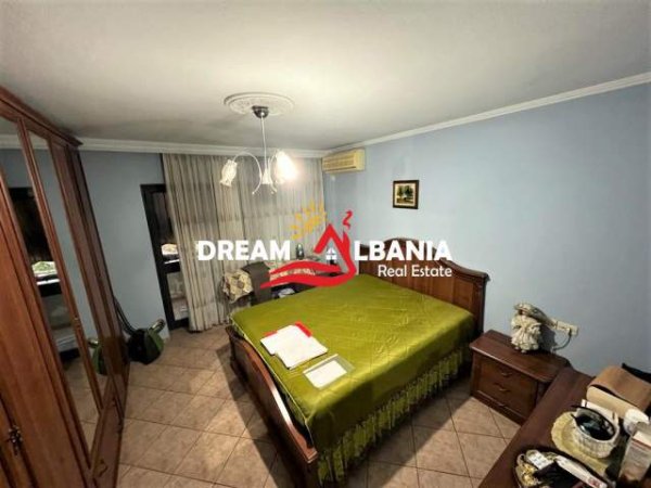 Tirane, shitet apartament 4+1+A+BLK Kati 2, 117 m² 135.000 Euro (Laprake prane Spitalit Amerikan)