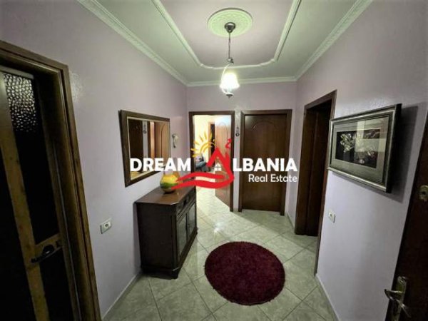 Tirane, shitet apartament 4+1+A+BLK Kati 2, 117 m² 135.000 Euro (Laprake prane Spitalit Amerikan)