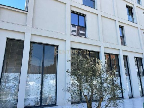 JAPIM ME QIRA APARTAMENT 2+1+2 (BANIM / ZYRE), KOMPLEKSI ASL 400 € /month