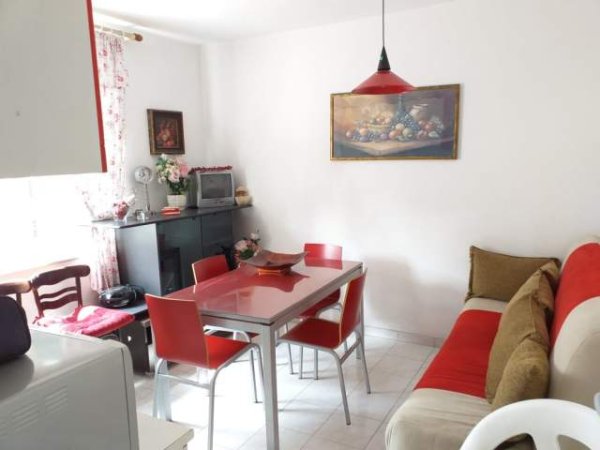 Tirane, jepet me qera apartament 1+1 Kati 4, 72 m² 40.000 Leke (Rruga e Durresit)