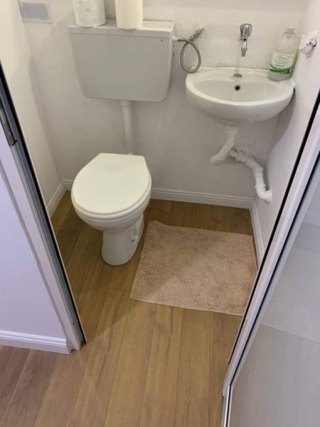Tirane, jepet me qera dyqan Kati 0, 15 m² 30.000 Leke (Myslym Shyr)