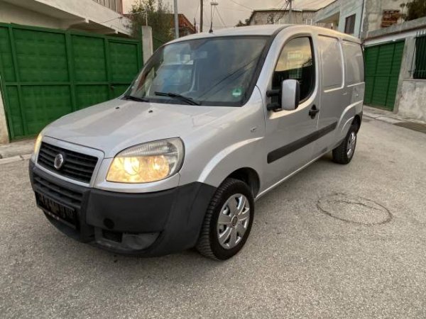 Tirane, shes minivan Fiat Doblo Viti 2009, 4.100€uro