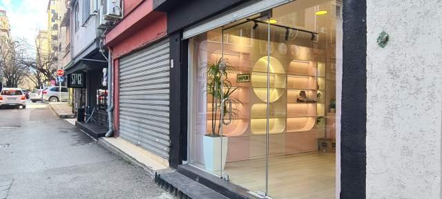 Tirane, jap me qera dyqan Kati 0, 28 m² 50.000 Leke (Rr.Nikolla Tupe ne Bllok)