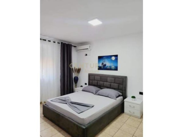 Tirane, jepet me qera apartament 1+1+BLK Kati 2, 69 m² 400 Euro