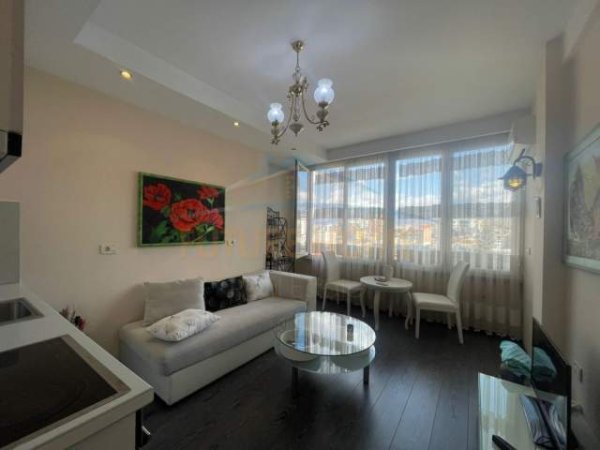 Tirane, jepet me qera apartament 1+1+BLK Kati 6, 60 m² 450 Euro (Stadiumi Qemal Stafa)