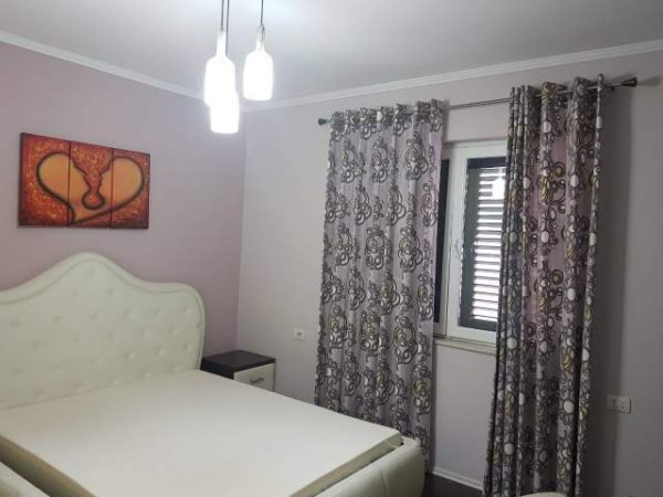 Tirane, jepet me qera apartament 1+1+BLK Kati 2, 67 m² 400 Euro (Kodra e Diellit)