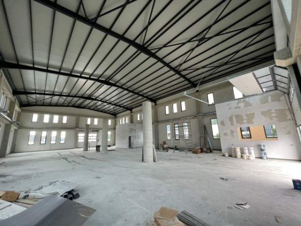 Tirane, jepet me qera magazine Kati 0, 680 m² 3.500 Euro (vaqarr)