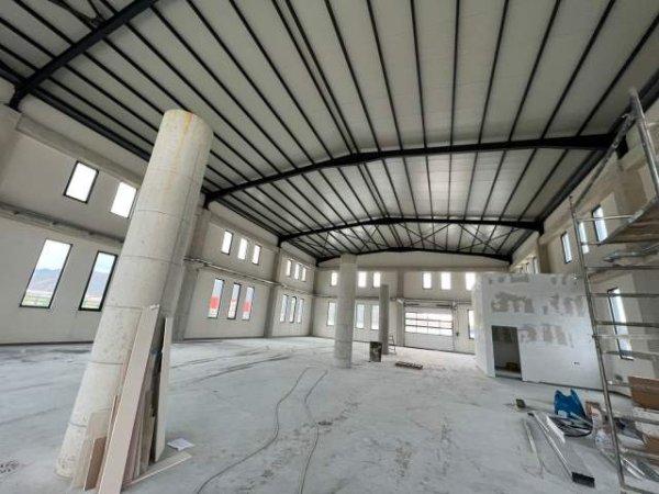 Tirane, jepet me qera magazine Kati 0, 680 m² 3.500 Euro (vaqarr)