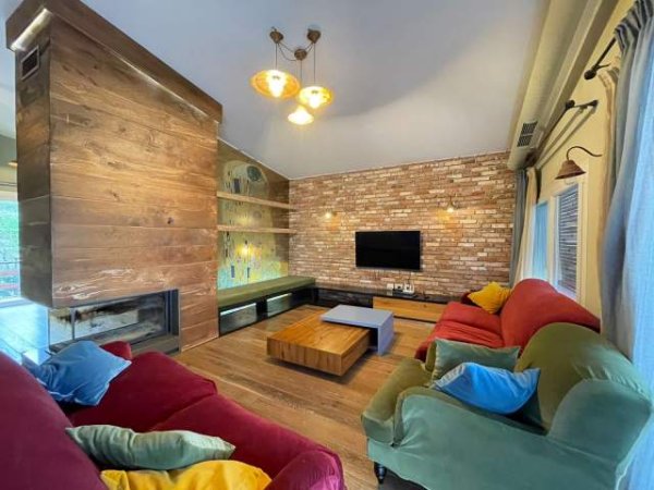 Tirane, jepet me qera Vile 3+1+BLK Kati 0, 219 m² 3.000 Euro (TEG)