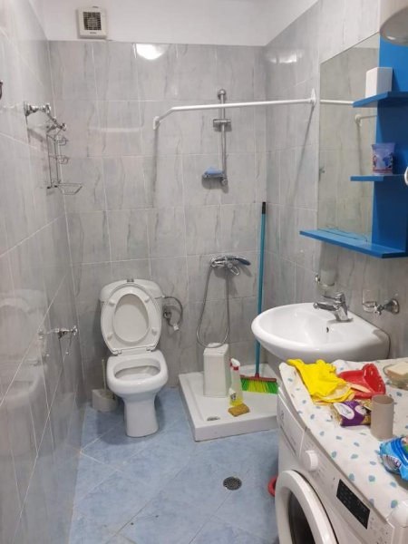 Tirane, jepet me qera ambjent biznesi Kati 10, 108 m² 600 Euro (Rruga Lidhja e Prizrenit)
