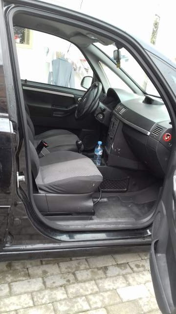 Tirane, shes makine Opel Meriva Viti 2003, 3.000 Euro