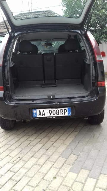 Tirane, shes makine Opel Meriva Viti 2003, 3.000 Euro