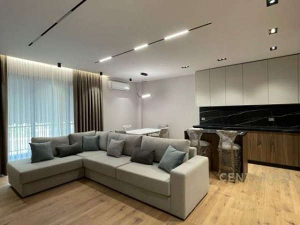 Jepet me qera apartament 1.100 Euro (liqeni i thate)