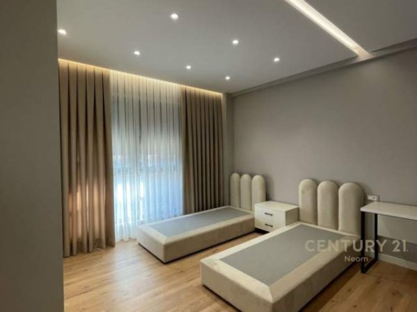 Jepet me qera apartament 1.100 Euro (liqeni i thate)