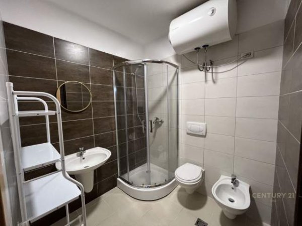 Tirane, jepet me qera apartament 2+1+A+BLK Kati 2, 90 m² 550 Euro (Kompleksi Kontakt)