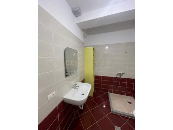 Tirane, apartament 2+1 Kati 6, 130 m² 550 Euro (liqeni i thate)