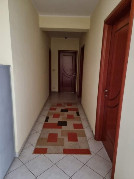 Tirane, jepet me qera apartament 3+1+BLK Kati 6, 128 m² 38.000 Leke (Astrit Losha)