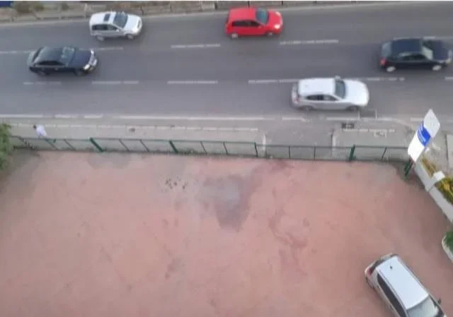 Shitet ndertese 6 kateshe perballe me portin