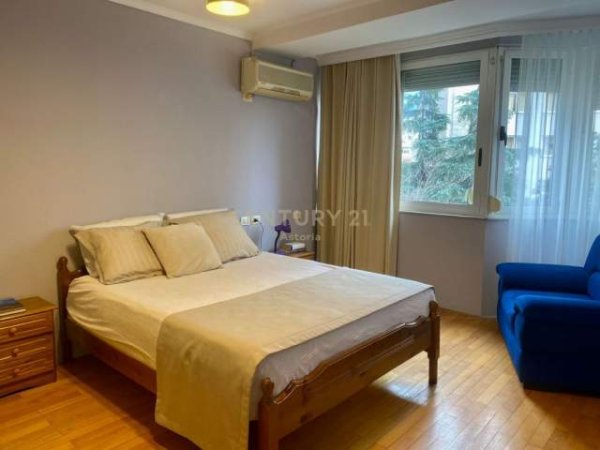 Tirane, jepet me qera apartament 1+1 Kati 1, 60 m² 450 Euro (9 Katshet, Qender)