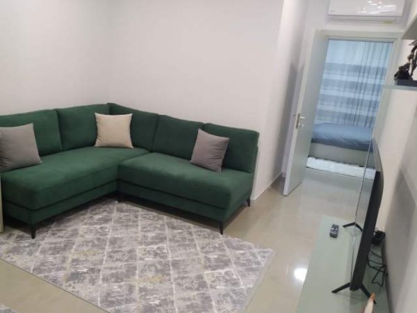 Durres, jepet me qera apartament 2+1 Kati 1, 70 m² 400 Euro (Rruga "Taulantia")