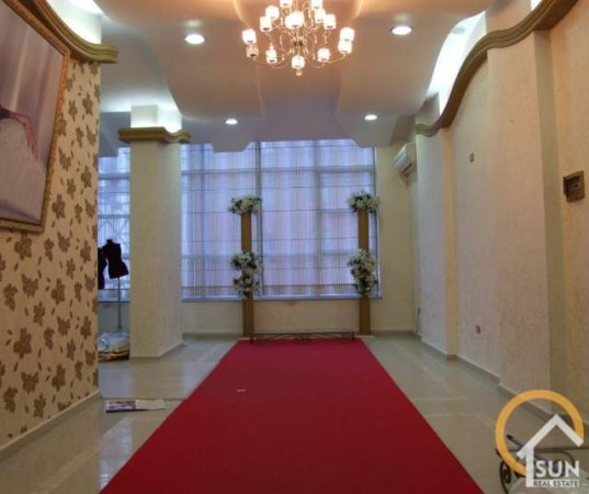 Shkoder, jepet me qera ambjent biznesi Kati 2, 80 m² 50.000 Leke (PEDONALE, SHKODER)