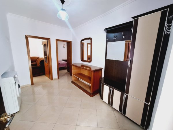 Tirane, jepet me qera apartament 2+1 Kati 4, 75 m² 450 € (rruga fortuzi)