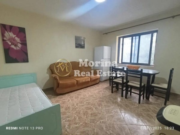 Tirane, jepet me qera shtepi 3+1 Kati 3, 100 m² 500 € (Xhamlliku)