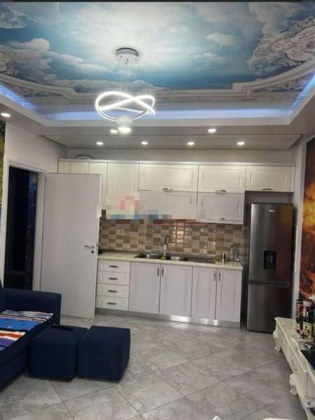Tirane, jepet me qera apartament 1+1+Ballkon Kati 5, 50 m² 500 € (don bosko)