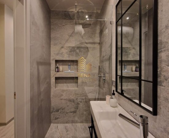 Tirane, jepet me qera apartament 1+1+Ballkon Kati 2, 50 m² 600 € (Pranë Kopshtit Zoologjik)