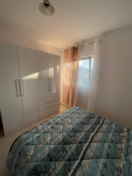Tirane, jepet me qera apartament 1+1+Ballkon Kati 8, 78 m² 550 € (Rruga e Kavajes)