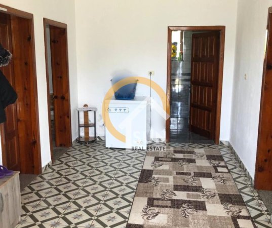 Shkoder, shitet 2+1 Kati 0, 1.070 m² (GRUDE E RE)