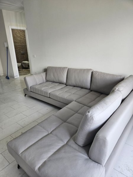Shqiperi, jepet me qera apartament 1+1+Ballkon Kati 11, 65 m² 450 € (Bedri karapici)