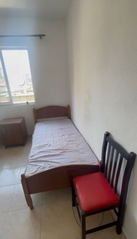 Tirane, jepet me qera apartament 1+1 Kati 5, 54 m² 350 € (Brryli)
