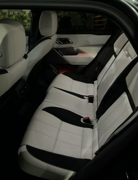 Fier, shitet SUV | Xhip Range Rover Velar Nafte, e argjendtë automatik Klima 140.000 km 36.000 €