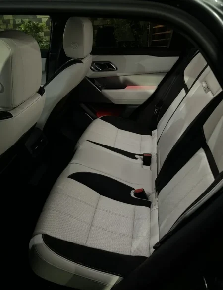 Fier, shitet SUV | Xhip Range Rover Velar Nafte, e argjendtë automatik Klima 140.000 km 36.000 €