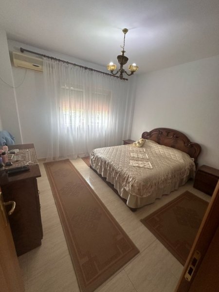 Tirane, jepet me qera apartament 2+1+Aneks+Ballkon Kati 2, 115 m² 800 € (Haxhi Hysen Dalliu)