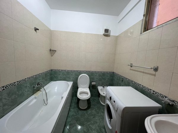 Tirane, shitet apartament 2+1+Ballkon Kati 1, 113 m² 230.000 € (Don Bosko)