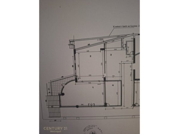 Tirane, jepet me qera zyre Kati 2, 44 m² 599 € (Ish Ekspozita)