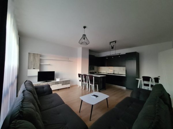 Tirane, jepet me qera apartament 1+1 , 60 m² 600 € (Farmacia 10 Arlis)