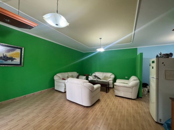 Tirane, shitet apartament 1+1+Ballkon Kati 4, 69 m² 175.000 € (Mbrapa Lsi pallatet mosckat)