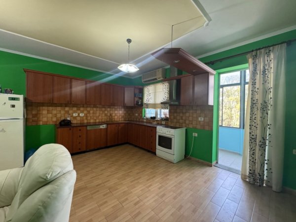 Tirane, shitet apartament 1+1+Ballkon Kati 4, 69 m² 175.000 € (Mbrapa Lsi pallatet mosckat)