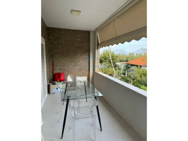 Tirane, shitet apartament 2+1 Kati 1, 103 m² 270.000 € (Rruga Hamdi Sina)