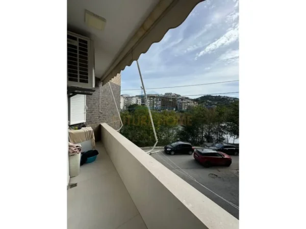 Tirane, shitet apartament 2+1 Kati 1, 103 m² 270.000 € (Rruga Hamdi Sina)