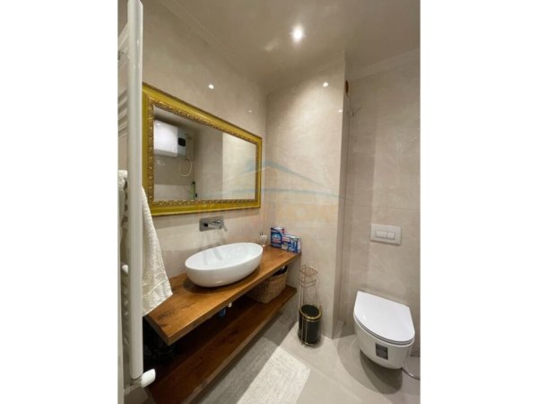 Tirane, shitet apartament 2+1 Kati 2, 104 m² 250.000 € (liqeni i thate)