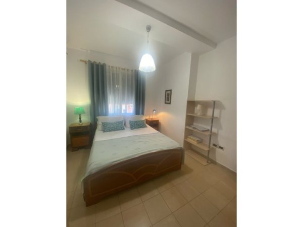Tirane, jepet me qera apartament 2+1 Kati 7, 90 m² 800 € (BLLOK)